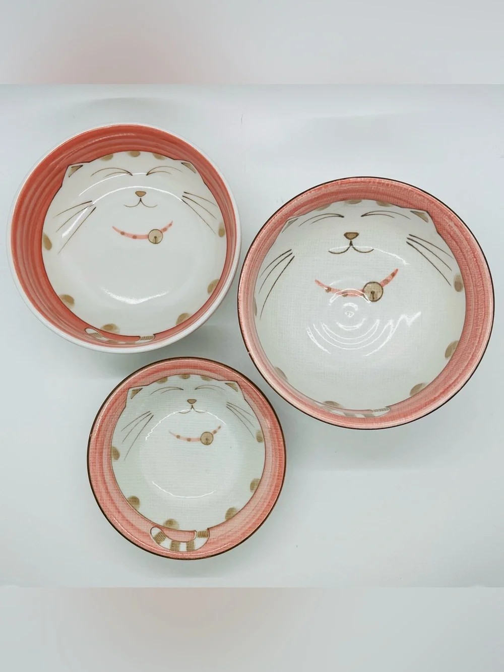 Warai Neko Japan Set of 3 Smiling Happy Fat Cat Porcelain Noodle Rice Soup Bowls